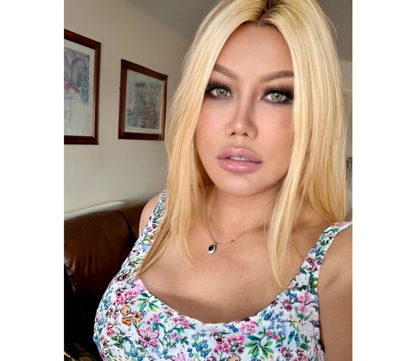  Escorts & Erotic Massage Dentons Green Saint Helens - Photos for Angie Thai ladyboy😍 Luxury lovely The Best service 💗