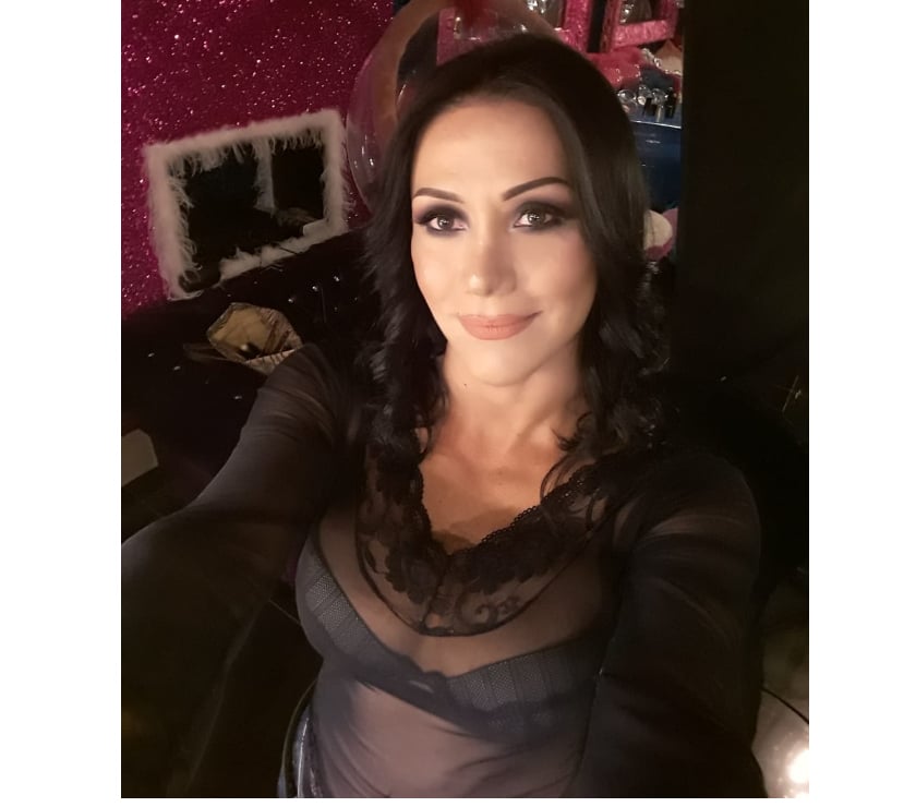 Trans Escorts East Sussex Brighton - Photos for Feminine Juicy Smooth Model TRANS Girl With Hard TOY