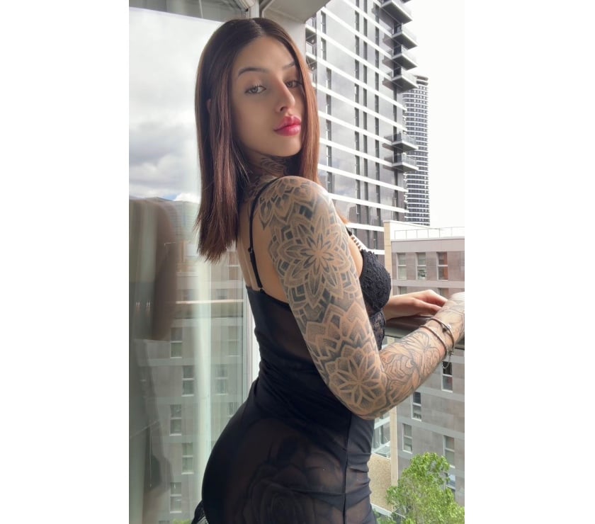 Escorts Leeds City Centre Leeds - Photos for Antonella🇧🇷💕sweet girl 🍭green eyes🍾party girl