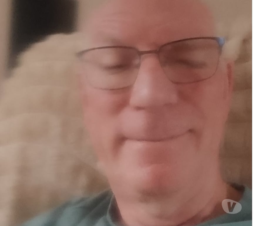 Escorts Leicestershire Charnwood - Photos for MATURE MALE gives NAKED BODY OIL MASSAGE for FEMALE only