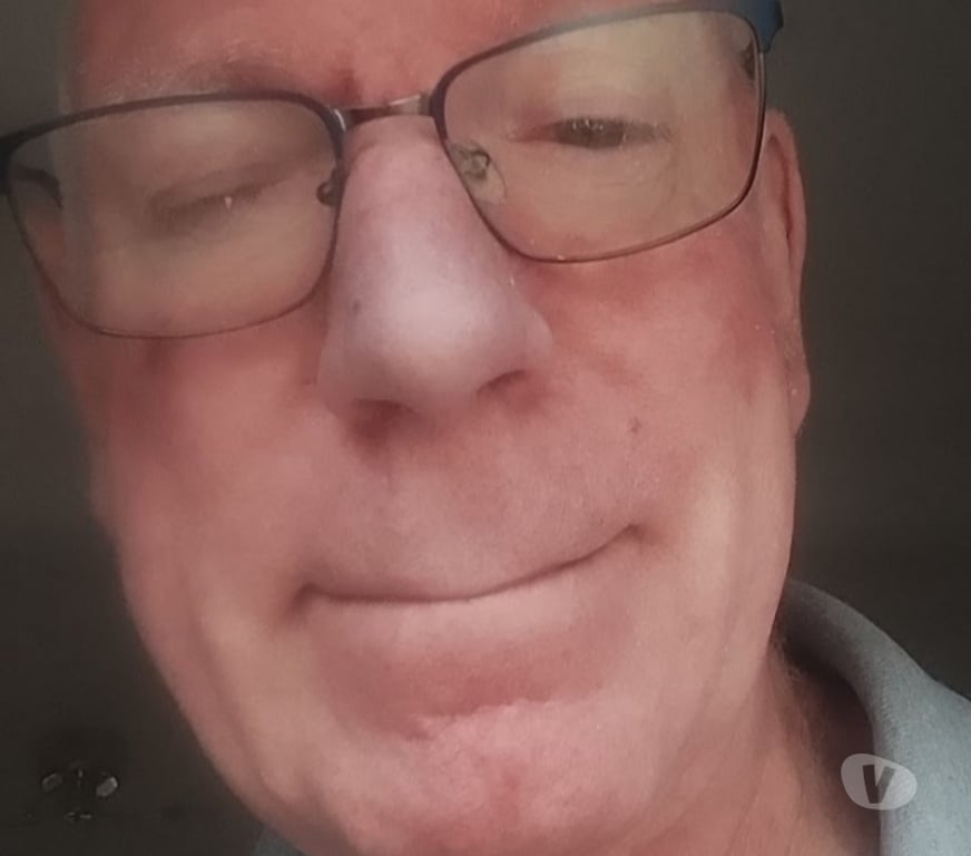 Escorts Leicestershire Charnwood - Photos for MATURE MALE gives NAKED BODY OIL MASSAGE for FEMALE only
