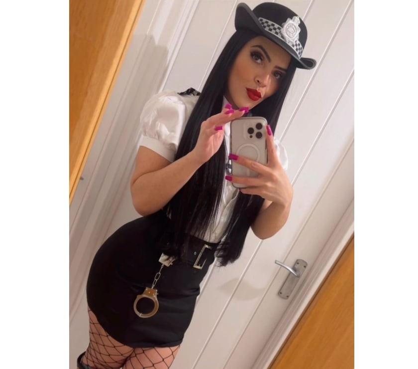  Escorts Milton Keynes City Centre Milton Keynes - Photos for LAURA💋SHORT GIRL🇧🇷BBL HUGE A.S.S🍑PARTY🔝24H ON