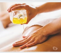 Massage🔝with hot oil🌸🌺🔝