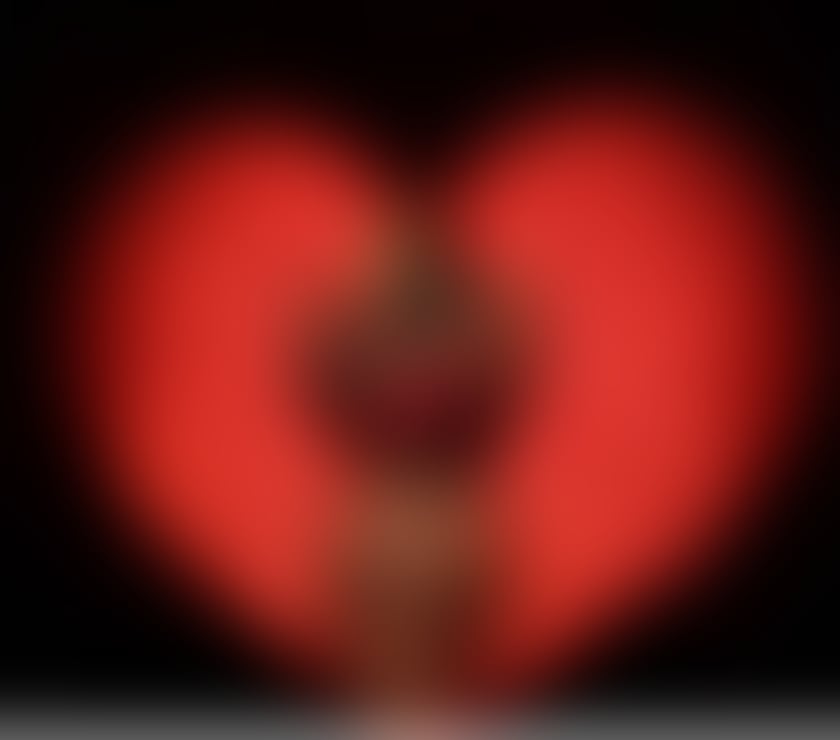 BIG-ASS SEXY PARTY GIRL🍑