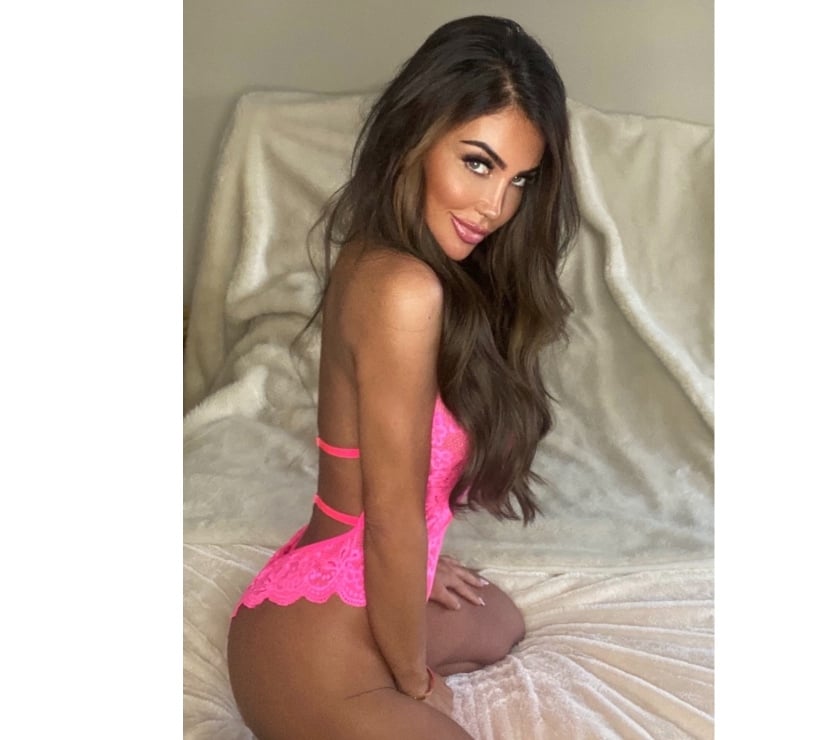 Escorts Gloucestershire Cheltenham - Photos for 100% English glamour model and independent escort