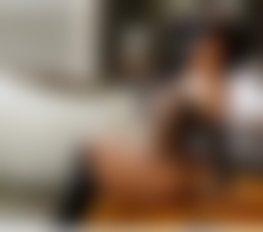 HOT BRAZILIAN GIRL AVAILABLE NOW