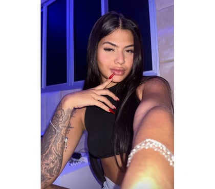 Photos for Maia 🇧🇷 Good Company 🌸 NEW