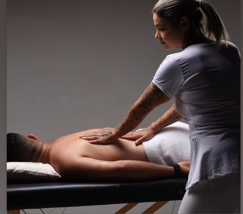 Escorts Nottinghamshire Nottingham - Photos for Nina NEW IN TOWN! Professional Therapist and DOMI_NATRIX!