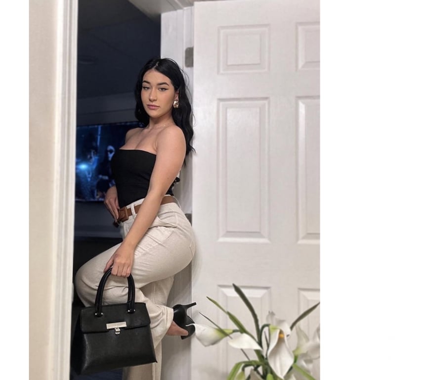 Escorts Peterborough Peterborough City Centre - Peterborough - Photos for Brazilian girl with big butt and breasts 🔥🇧🇷