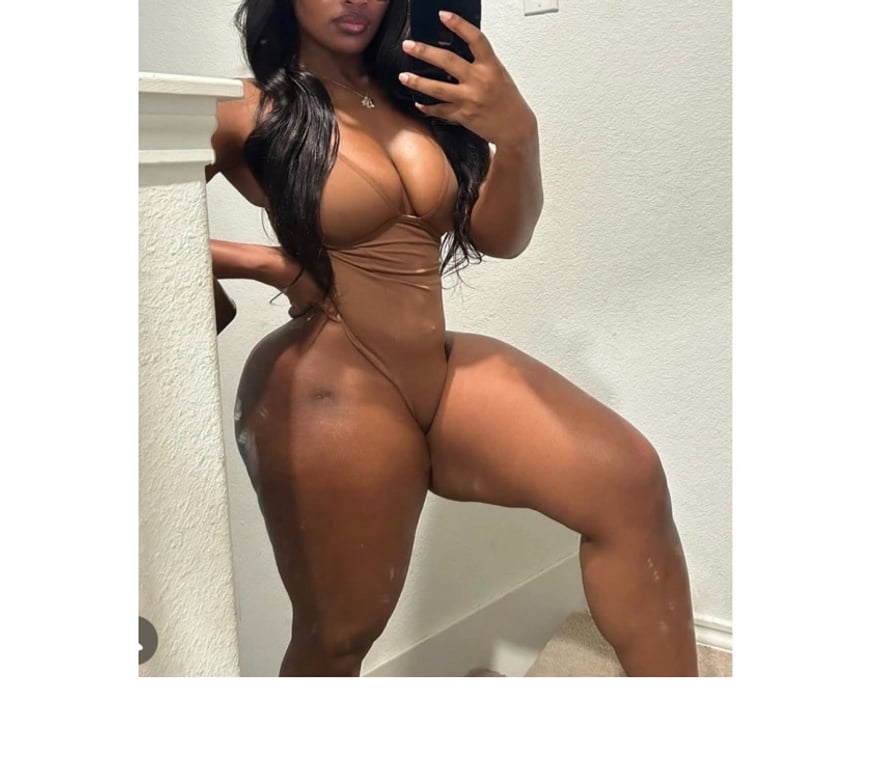 Escorts Bedfordshire Bedford - Photos for NEW IN TOWN BUSTY GFE LATIN 💋