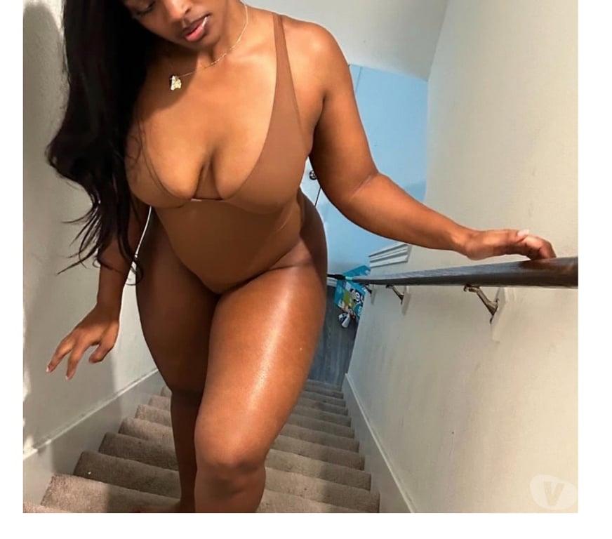 Escorts Bedfordshire Bedford - Photos for NEW IN TOWN BUSTY GFE LATIN 💋