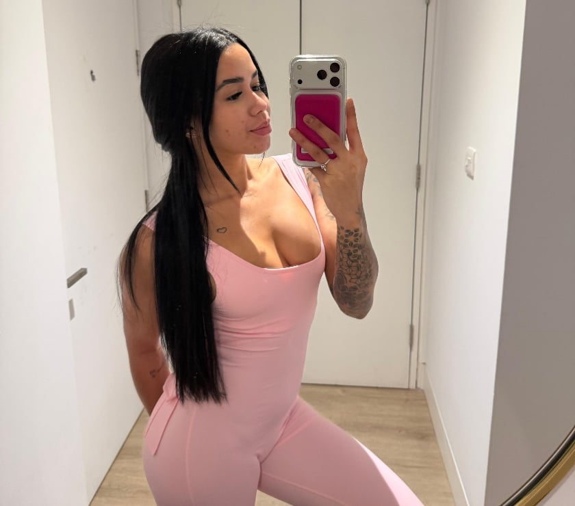 Escorts Liverpool City Centre Liverpool - Photos for Loren brunette brazilian - new in town
