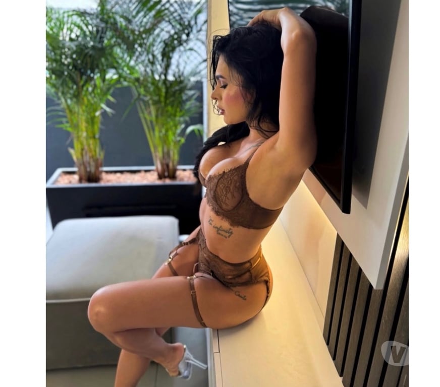 Escorts East London Leytonstone - East London - Photos for BRUNETTE 🌸 SWEET & SEXY 😘 NEW IN TOWN
