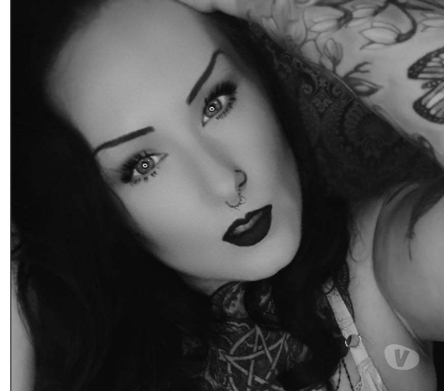 Adult Entertainment Fermanagh and Omagh Aghadreenan Glebe - Fermanagh and Omagh - Photos for Goth Goddesses 🖤