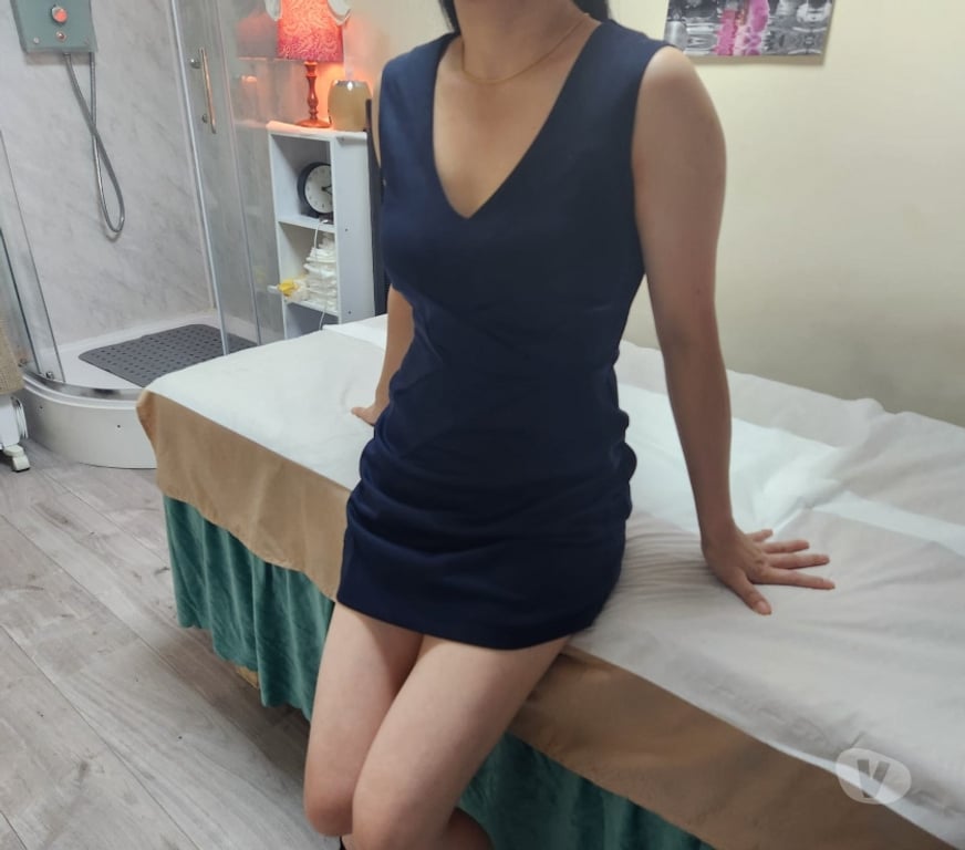 Escorts Glasgow Thornwood - Glasgow - Photos for Lovely Chinese Massage Service to Pleasure Your Body Need