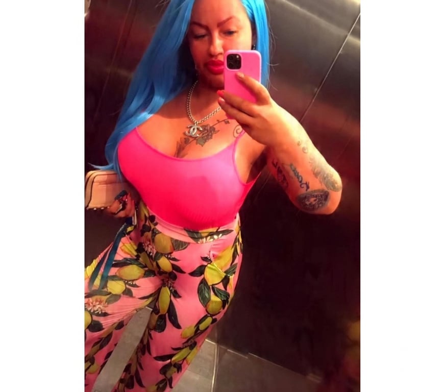 Escorts Essex Colchester - Photos for Magiclondon69 Curves Milf Colchester ❤️💋🔝