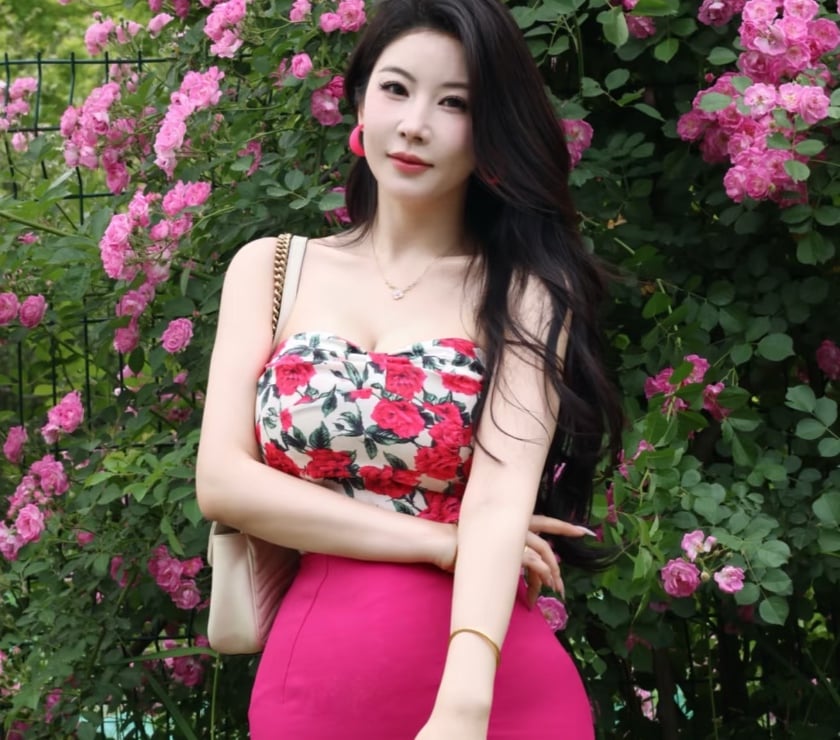 Escort Morecambe Lancaster - Photos for 👙Asian Four-Handed Escort🎊