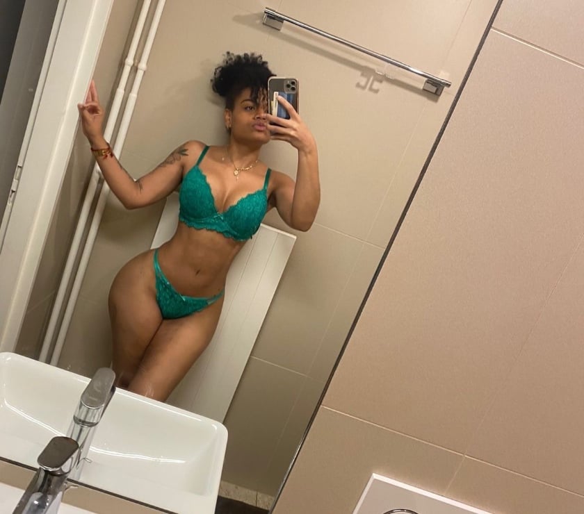  Escorts & Erotic Massage Eltham South East London - Photos for Sol 🔥BOTTY🍑OWO💦KISS💋PARTY NOT RUSH