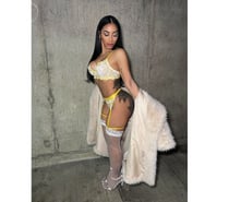 Aisha Milano — hot girl, new in town ✨