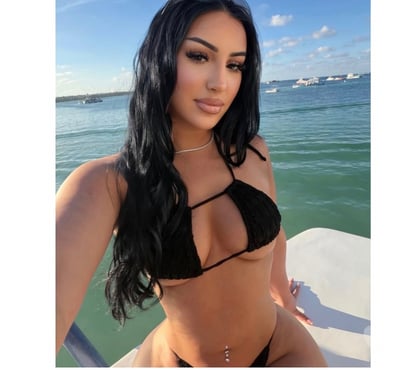 Escort Whitechapel Station East London - Photos for FABIANA 💋 SEXY AND CHARMING 🔥