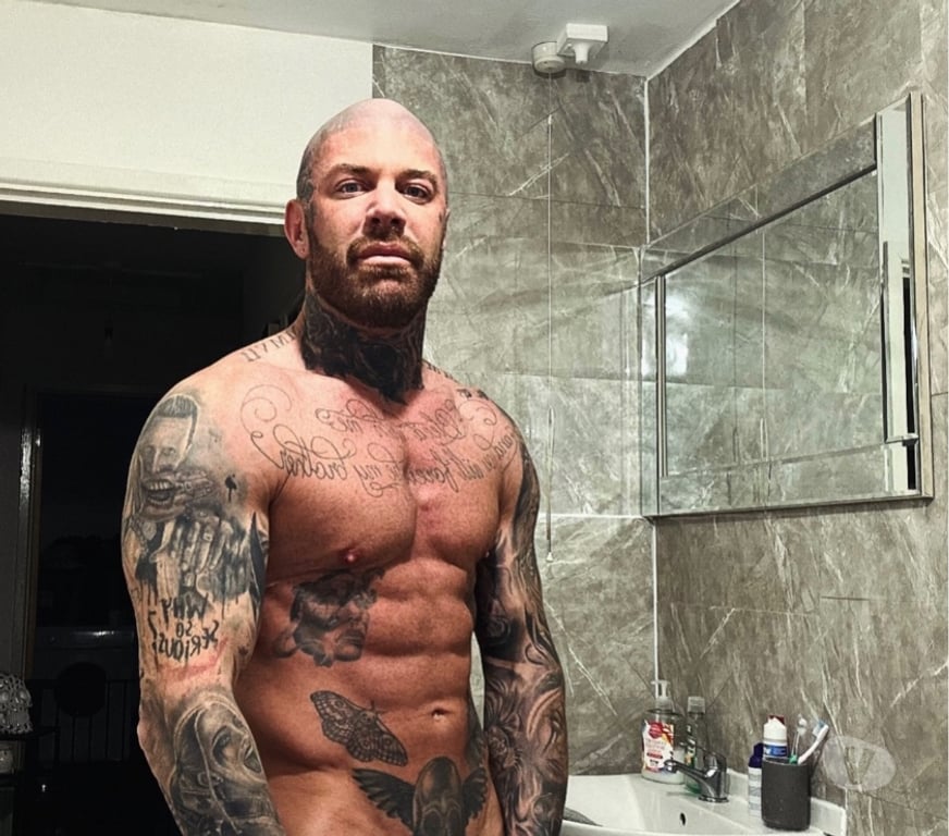  Gay massage Leicestershire Leicester - Photos for Tattooed muscle daddy