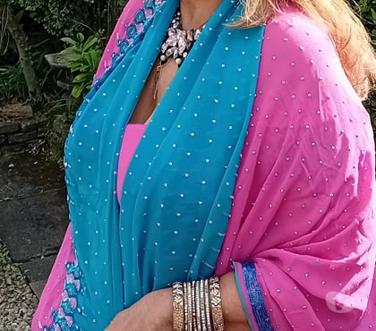 Escort Twickenham Richmond upon Thames - Photos for INDIAN ⭐️ ESCORT AND MASSAGE