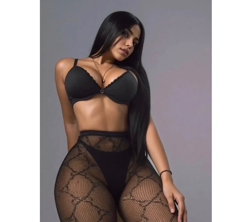 Escorts South East London Peckham - South East London - Photos for CHARMING AND CALM, READY TO WELCOME YOU 💋🌸