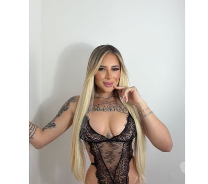 Photos for Mel Party Girl ✨👄❤️