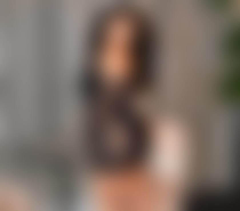 Senderela new in the city call me baby