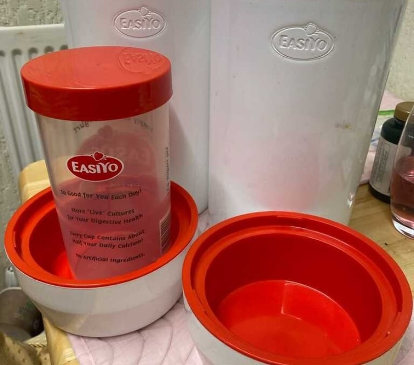 household goods Greater Manchester Stockport - Photos for EASIYO YOGHURT MAKER SET 2. USED BUT IN EXCEL COND