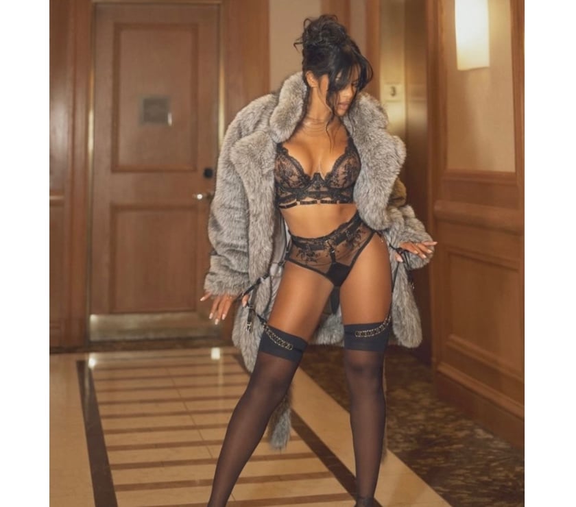 Escorts South West London Sutton - Photos for Sofia 😍😍🇧🇷🇧🇷🇧🇷