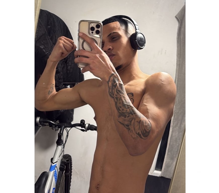  Gay massage North West London Brent Cross - North West London - Photos for Young Brazilian
