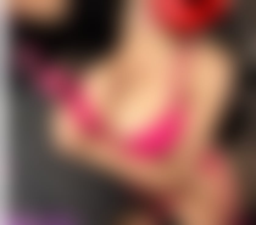 Jessica horny brunette girl
