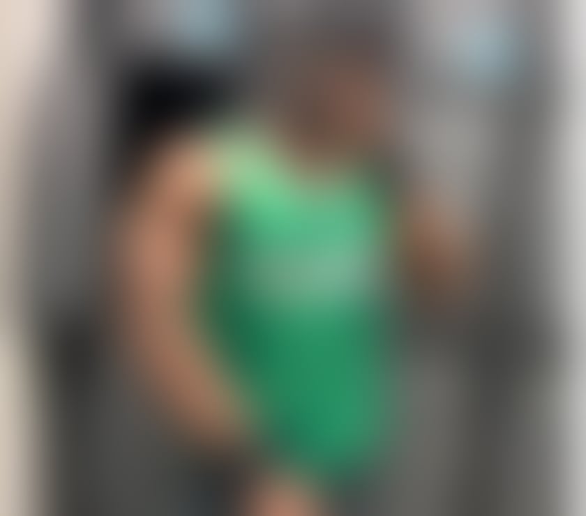 Escorts Hampshire Winchester - Photos for Full body massage and Escort Service… Ladies Only