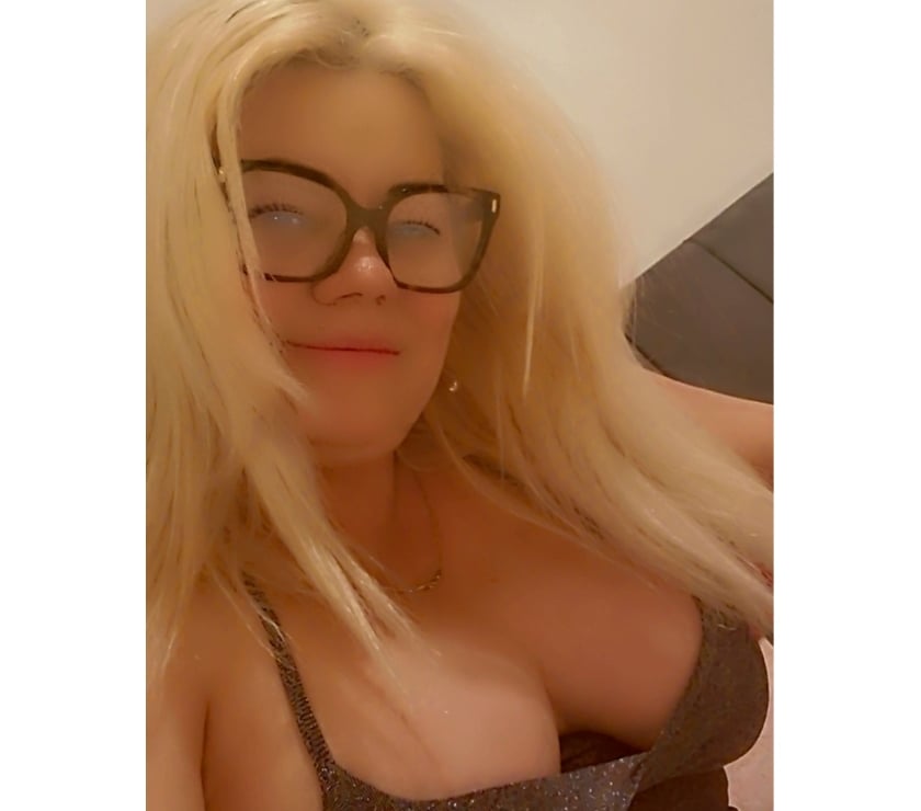 Escort Crews Hill North London - Photos for Sexy Alexa party grils 💯 best bj ❤️❤️❤️❤️