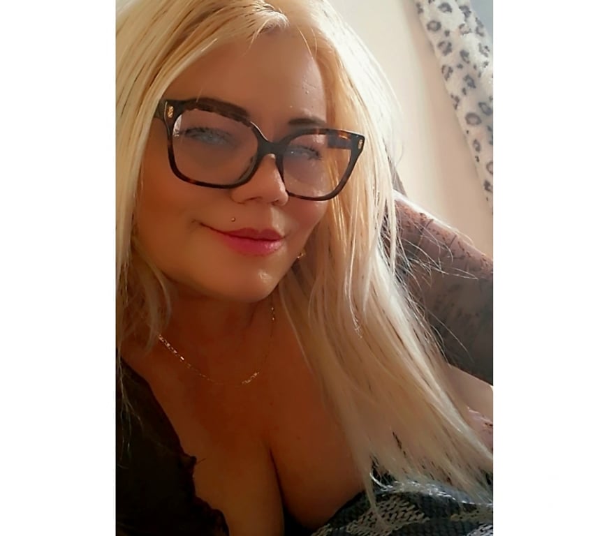 Escorts North London Crews Hill - Enfield - Photos for Sexy Alexa party grils 💯 best bj ❤️❤️❤️❤️