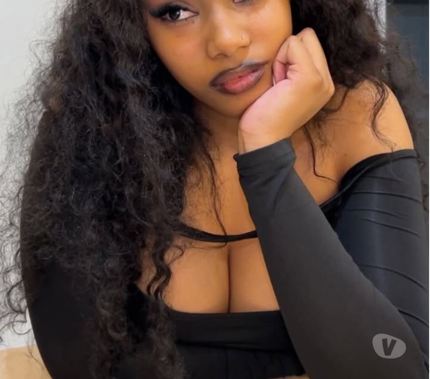 Escorts Greater Manchester Bolton - Photos for Vibrant Curvy Latina with Stunning✨