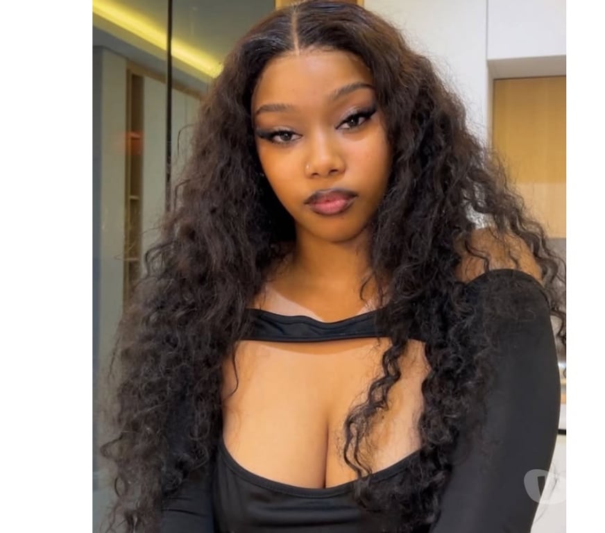 Escorts Greater Manchester Bolton - Photos for Vibrant Curvy Latina with Stunning✨