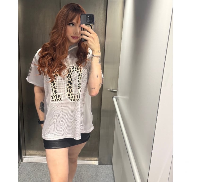 Trans Escorts Glasgow Glasgow City Centre - Glasgow - Photos for Mistress Lauren Brazilian XL Let’s P@rty