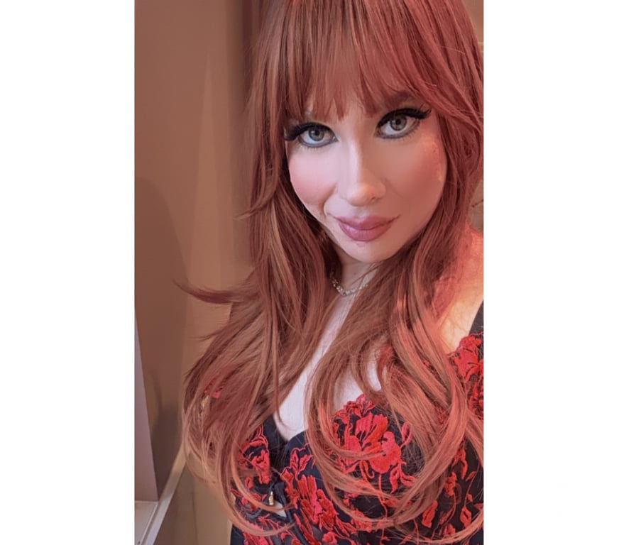 Trans Escorts Glasgow Glasgow City Centre - Glasgow - Photos for Mistress Lauren Brazilian XL Let’s P@rty