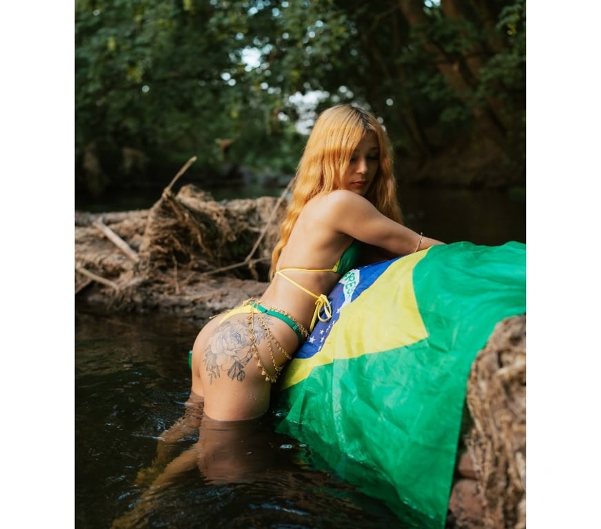 Escorts East London Poplar - DLR Station - East London - Photos for Maya mariah Brazilian✨✨🦊🇧🇷🇧🇷party🍭