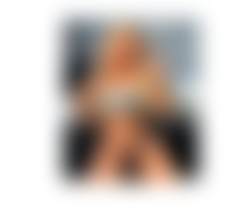 Lara BLONDE PARTY GIRL 🤩🇧🇷