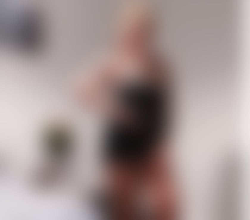 Aisha new in town just arrived