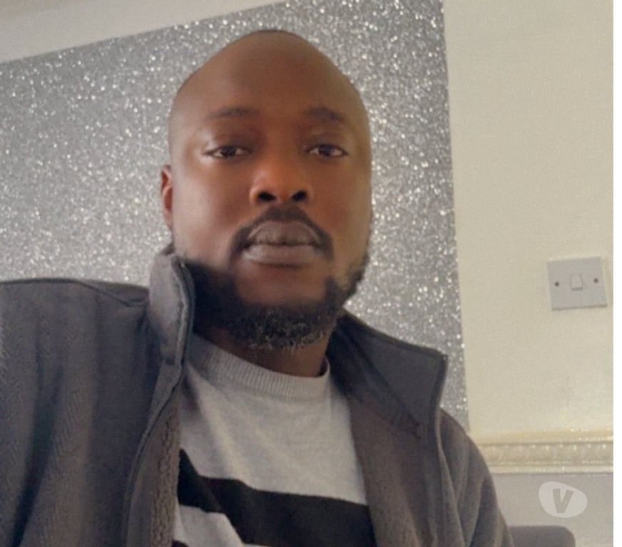 adult personals West Yorkshire Leeds - Photos for Straight Tall (6ft4) Black Male – Casual Vibes
