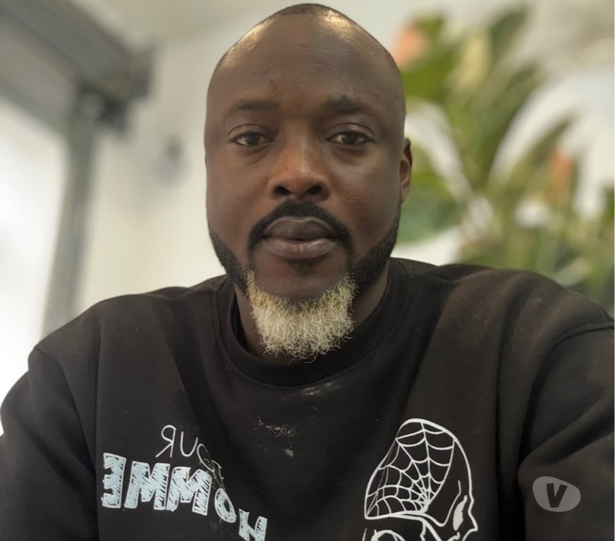 adult personals West Yorkshire Leeds - Photos for Straight Tall (6ft4) Black Male – Casual Vibes