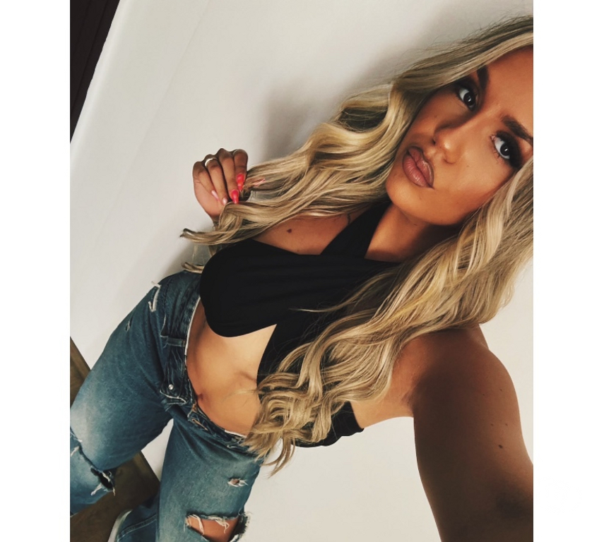 Adult Entertainment East London Havering - Photos for Naughty Blonde, here to make your fantasies, Call me