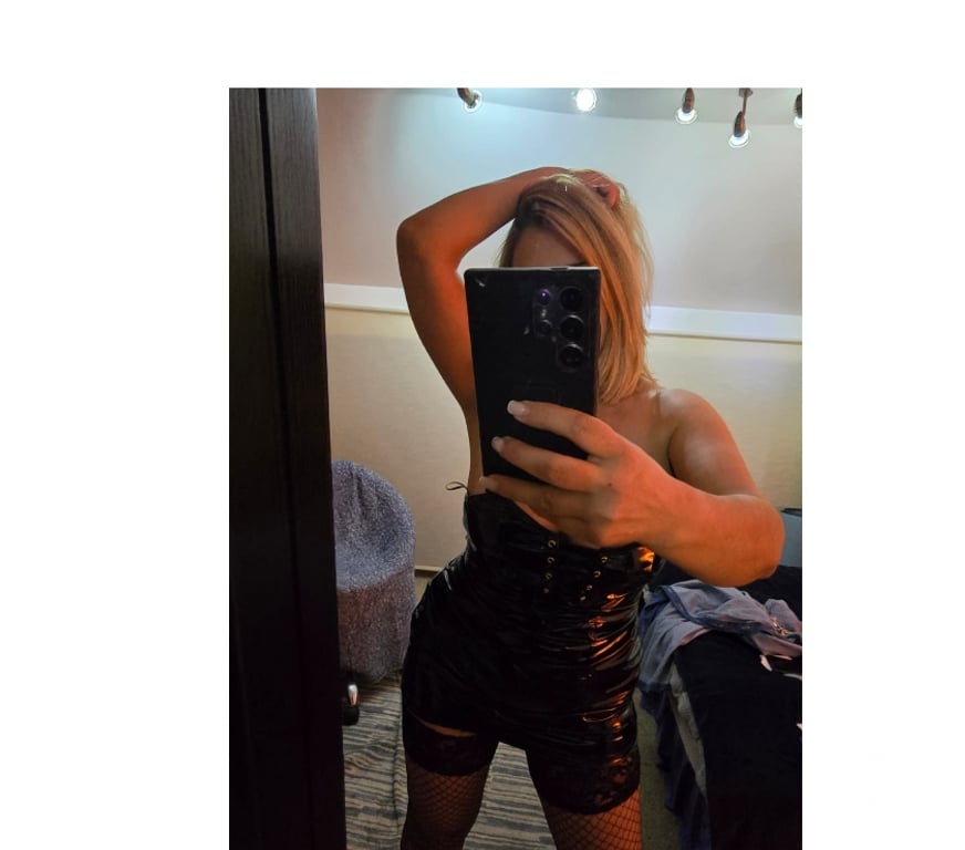 Escorts Bracknell Forest Amen Corner - Bracknell Forest - Photos for Massage and Strap-on