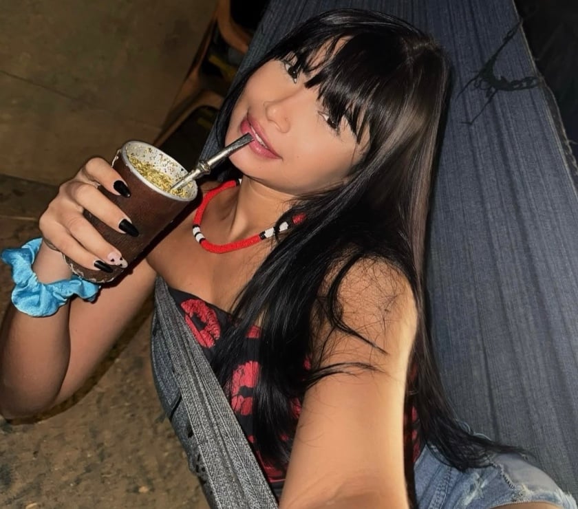 Isabela 🦊 new girl in the town 🦊