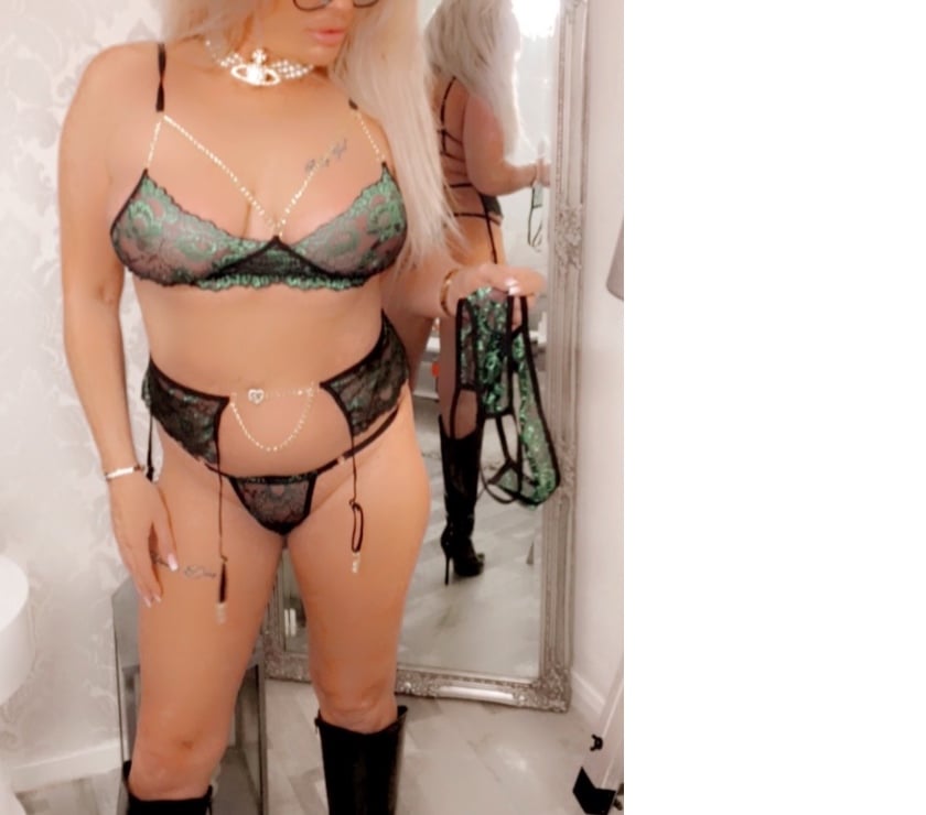 BRITISH BLONDE MILF —— FULL GFE