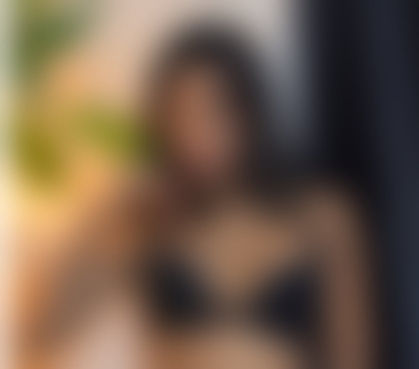 Escorts South East London East Croydon (Tramlink) Station - South East London - Photos for Abhima South indian Tamil Girl Croydon